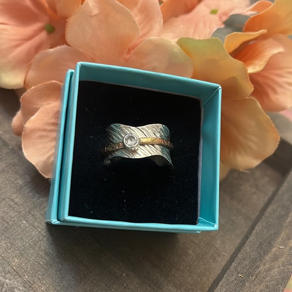 JBloom Spinner Ring with Rhinestone - Picture 4 of 4